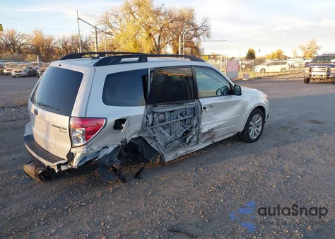 2011 Subaru Forester 2.5X Limited from USA, damaged, VIN JF2SHAEC2BH762777